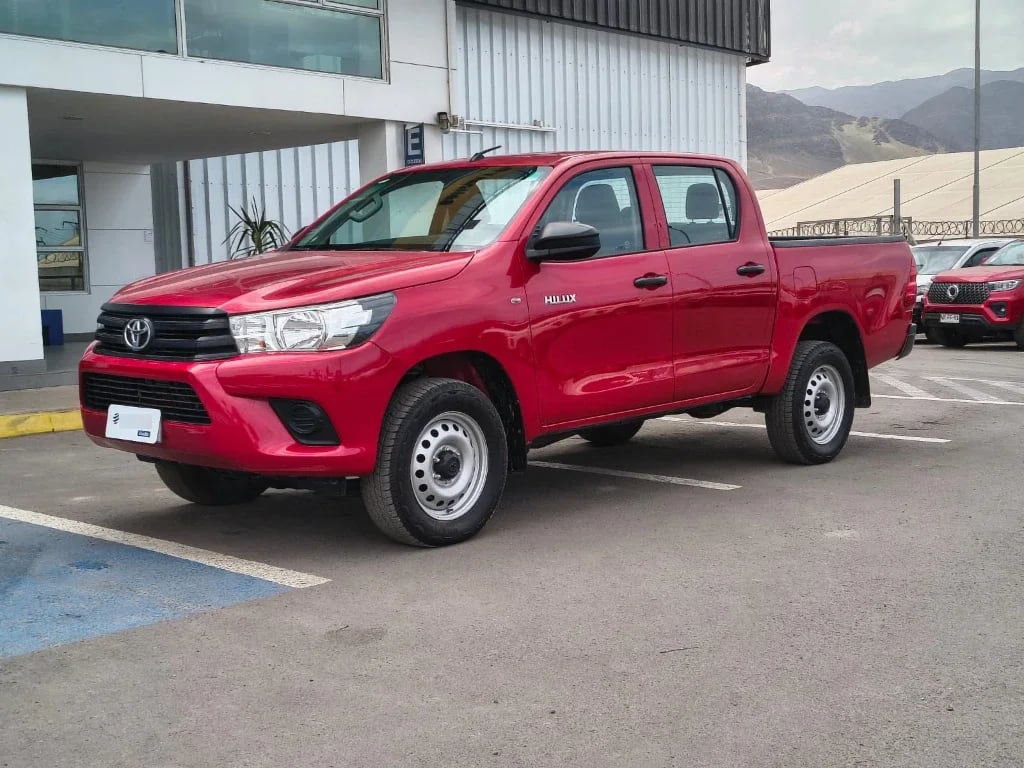 Toyota Hilux Dc 4x4 2.4 D Dx Mt año 2024