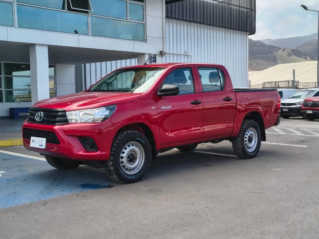 Toyota Hilux Dc 4x4 2.4 D Dx Mt año 2024