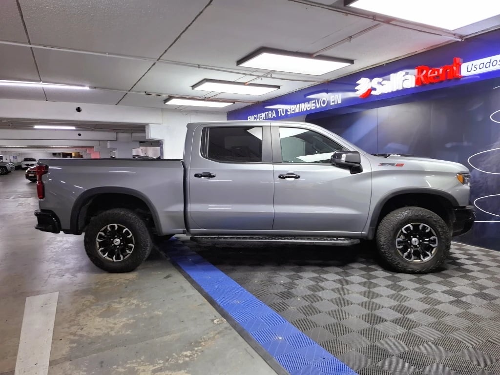 Chevrolet Silverado Silverado Cc Zr2 6.2l At 4wd N2 Onstar año 2023