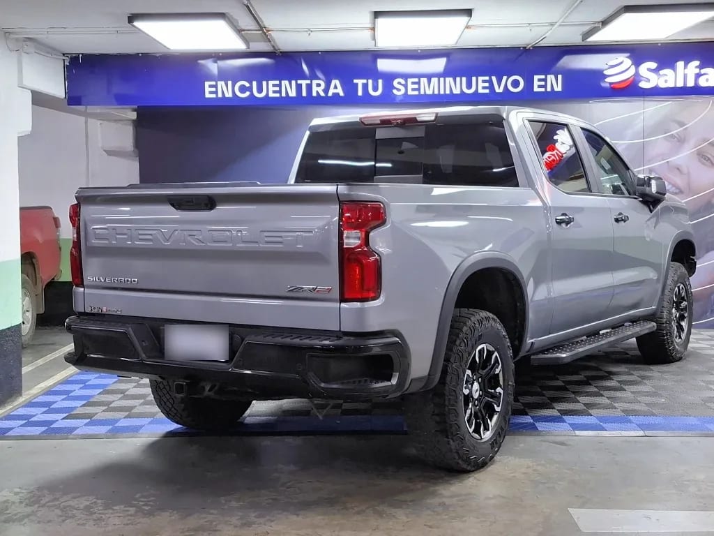 Chevrolet Silverado Silverado Cc Zr2 6.2l At 4wd N2 Onstar año 2023