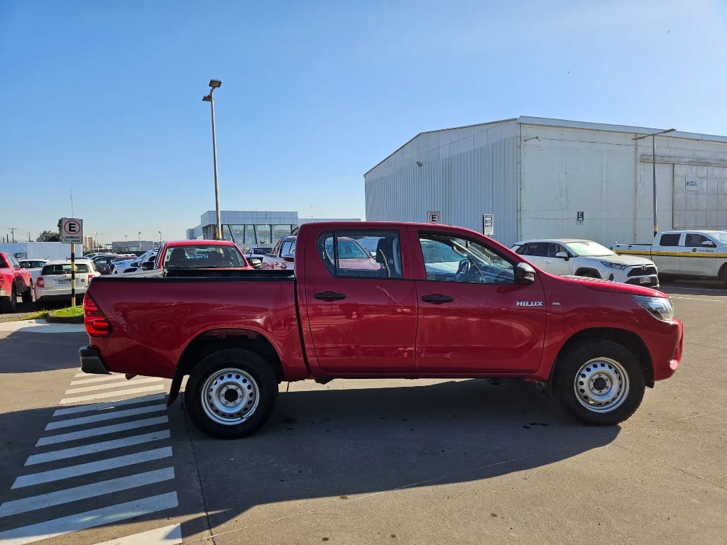 Toyota Hilux Hilux Dc 4x4 2.4 D Dx Mt año 2024