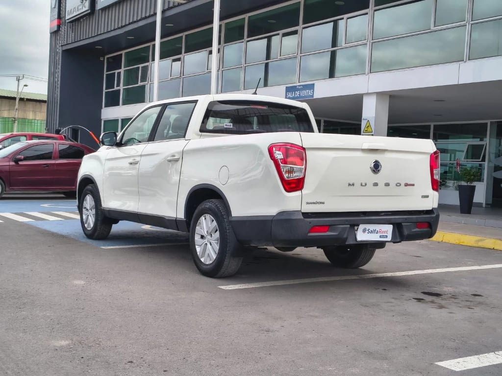 Ssangyong Grand Musso 2.2 4x2 Mt Full-Ql612 año 2023