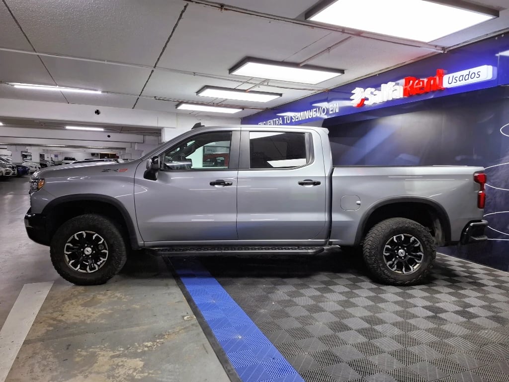 Chevrolet Silverado Silverado Cc Zr2 6.2l At 4wd N2 Onstar año 2023