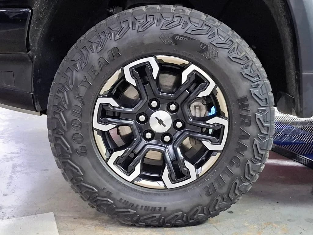 Chevrolet Silverado Silverado Cc Zr2 6.2l At 4wd N2 Onstar año 2023