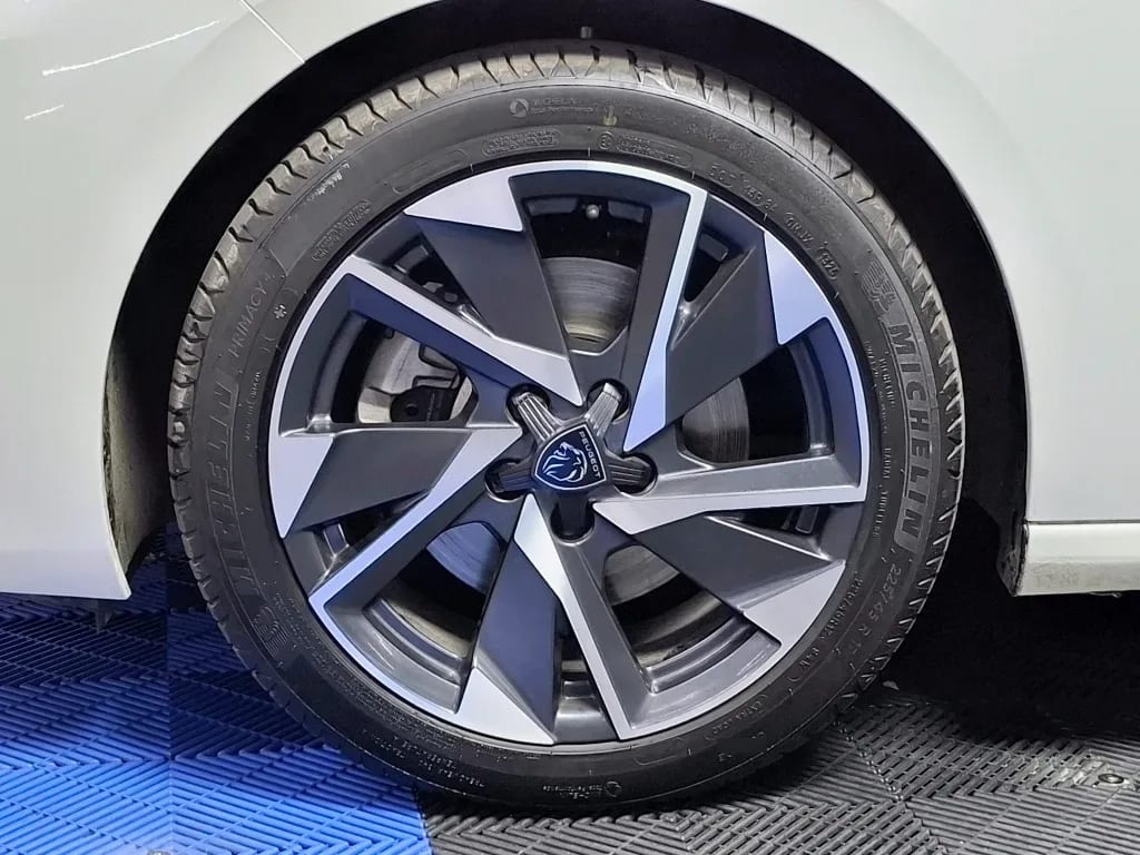 Peugeot 308 308 Allure Bluehdi 130 Eat8 año 2023