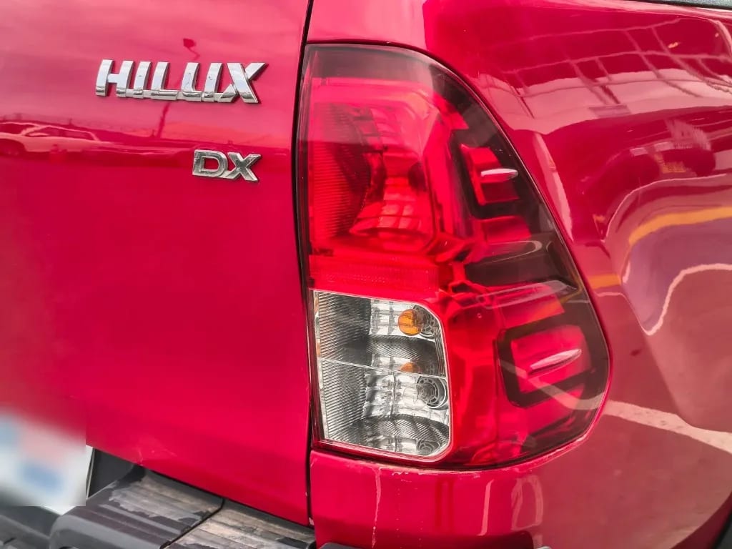 Toyota Hilux Dc 4x4 2.4 D Dx Mt año 2024