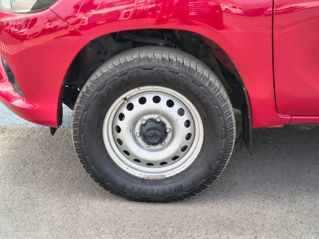 Toyota Hilux Hilux Dx Tss 4x4 Mt año 2024
