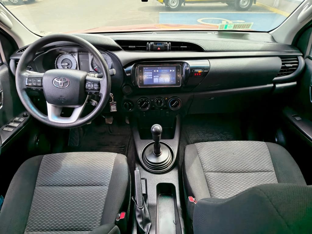 Toyota Hilux Hilux Dx Tss 4x4 Mt año 2024