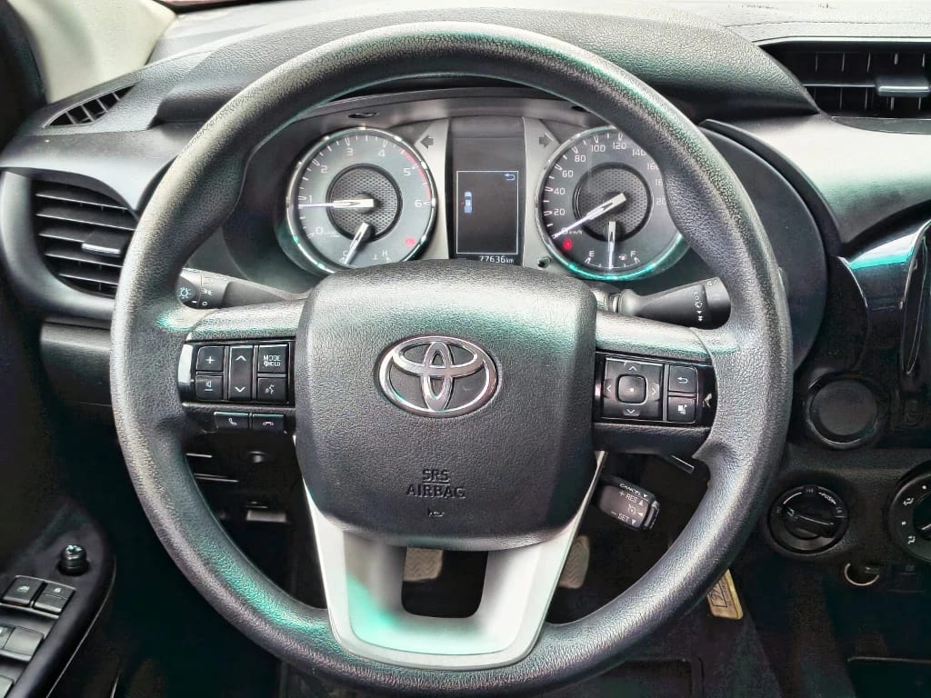 Toyota Hilux Dc 4x4 2.4 D Dx Mt año 2024
