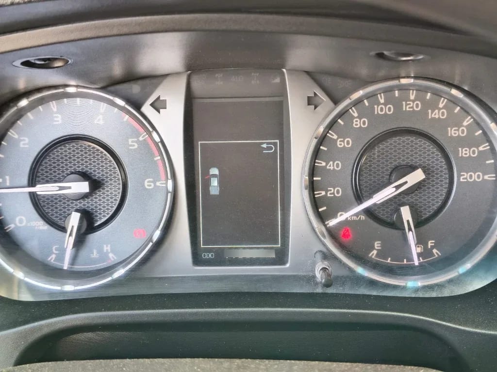 Toyota Hilux Dc 4x4 2.4 D Dx Mt año 2024