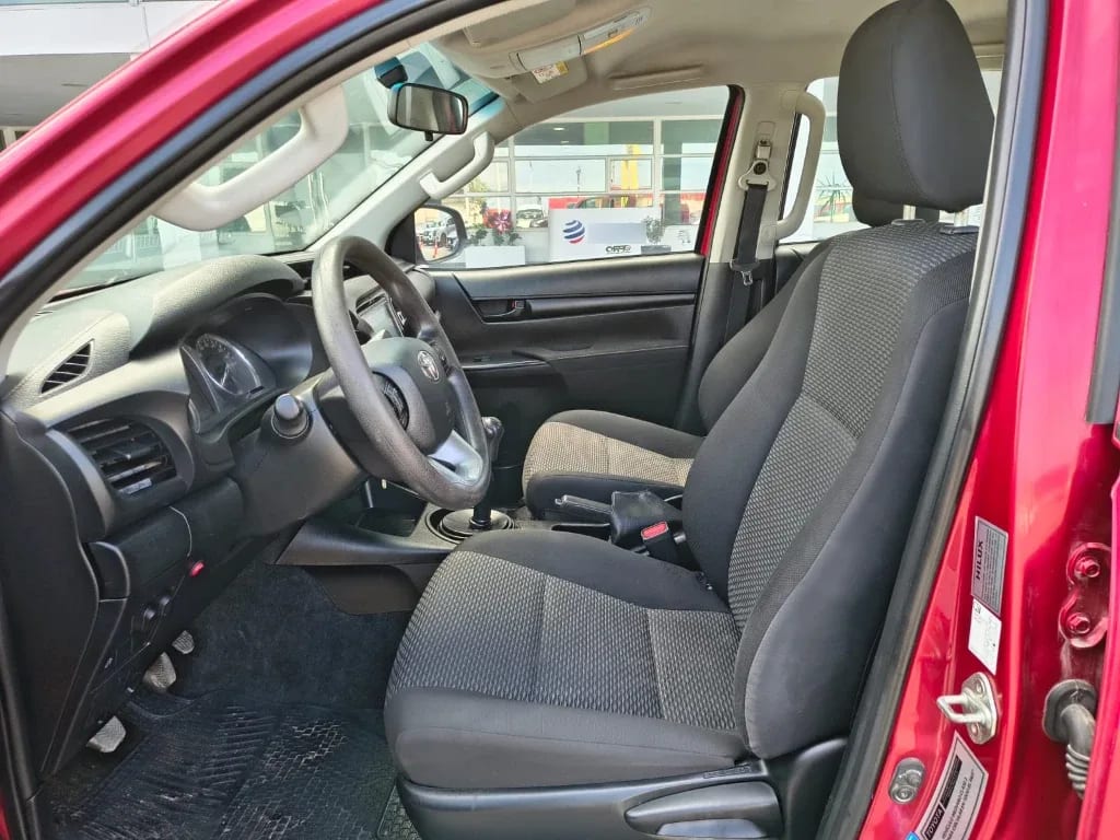Toyota Hilux Dc 4x4 2.4 D Dx Mt año 2024