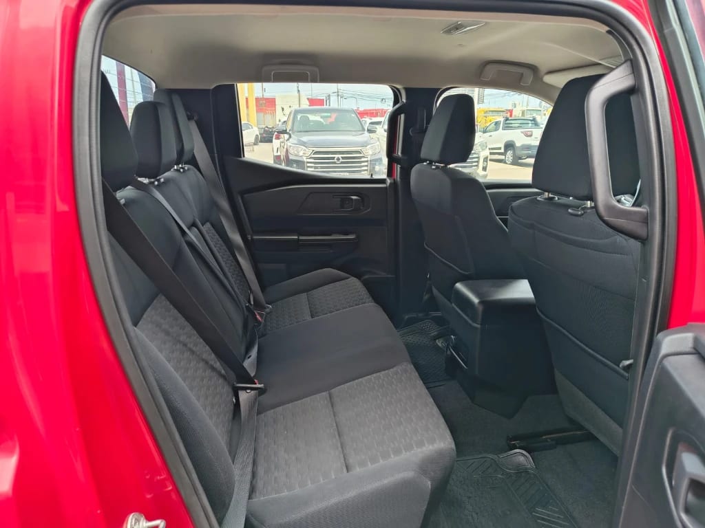 Mitsubishi L200 Katana D/c 2.4 Tdi Mt Xrt 4x4 año 2024
