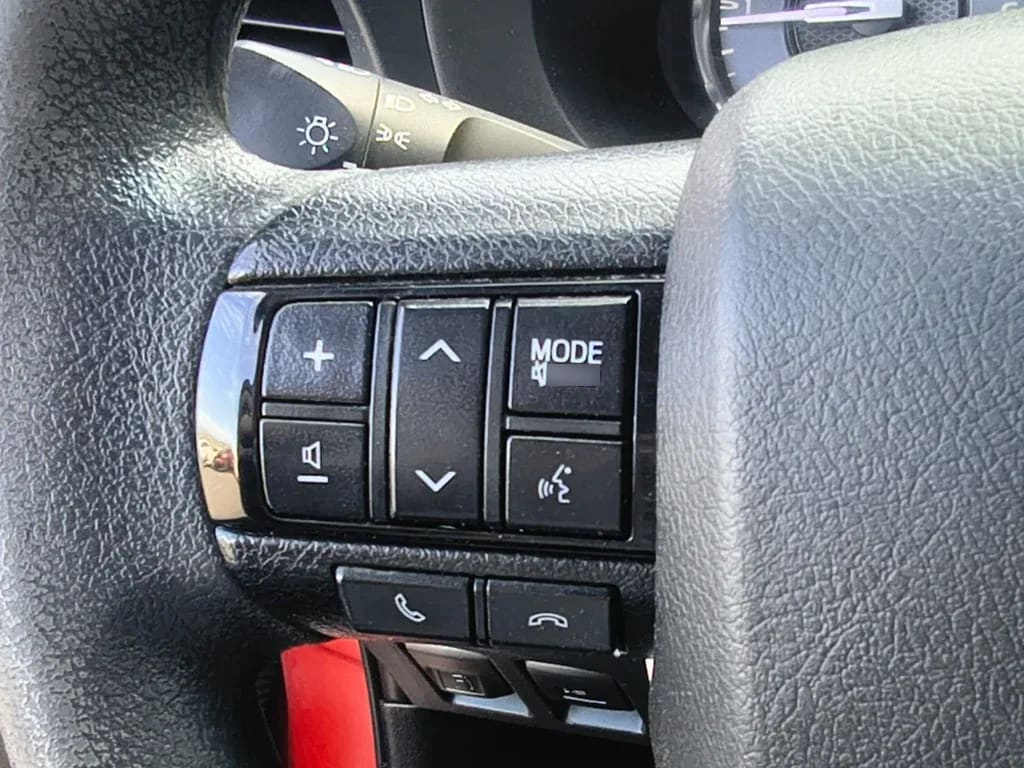 Toyota Hilux Dc 4x4 2.4 D Dx Mt año 2024