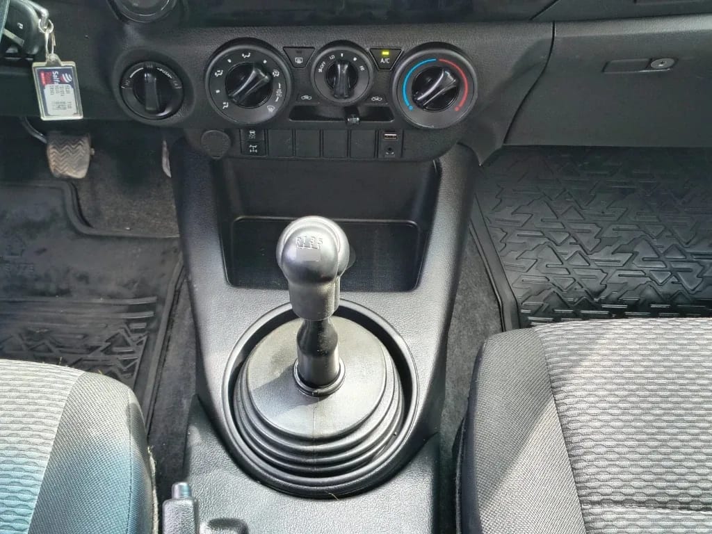 Toyota Hilux Hilux Dx Tss 4x4 Mt año 2024
