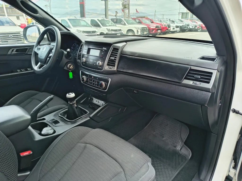 Ssangyong Grand Musso 2.2 4x2 Mt Full-Ql612 año 2023