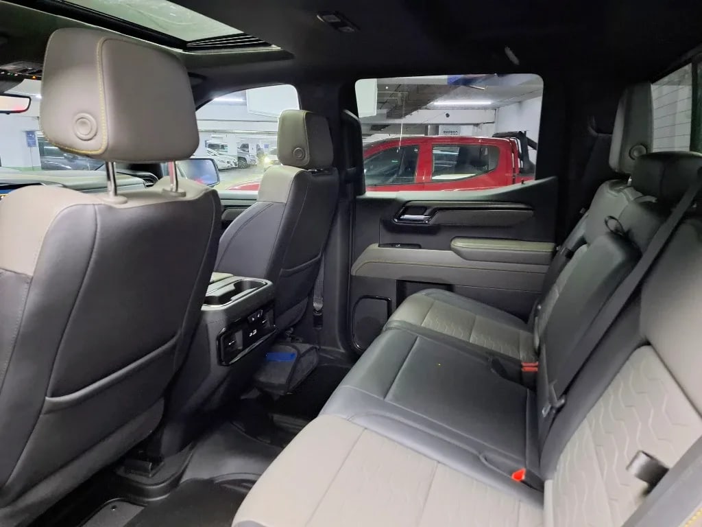 Chevrolet Silverado Silverado Cc Zr2 6.2l At 4wd N2 Onstar año 2023