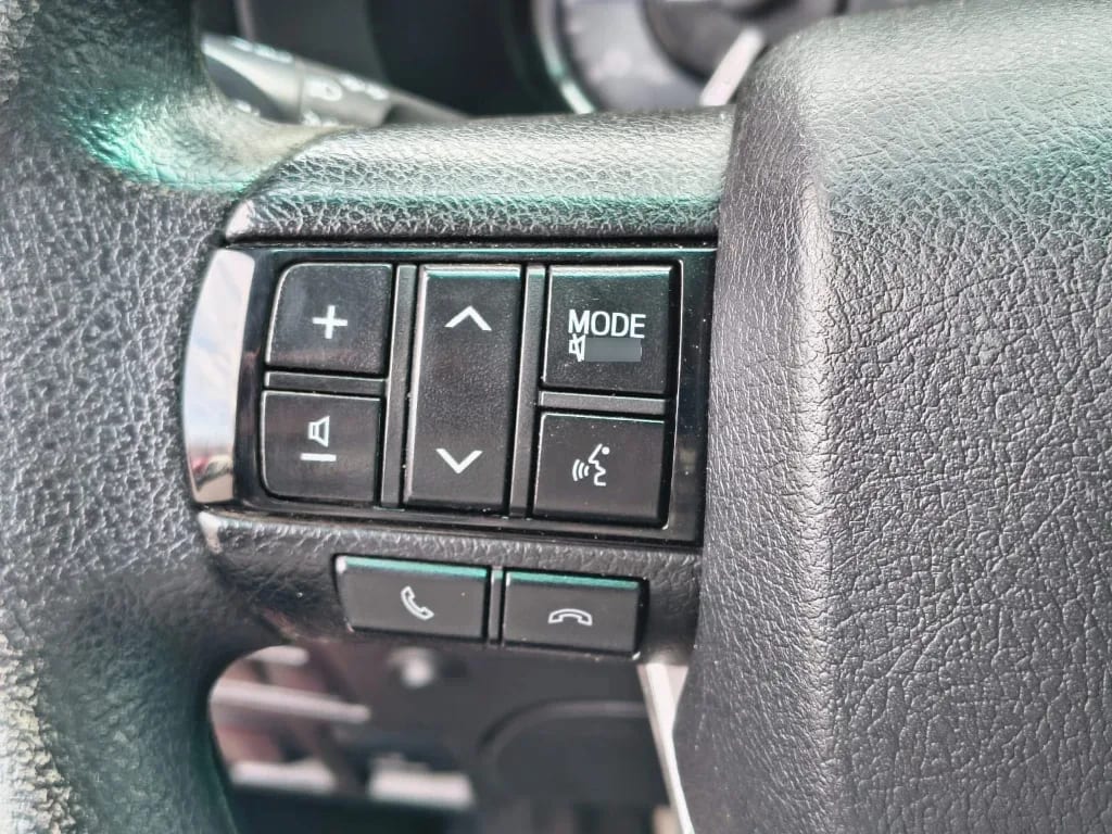 Toyota Hilux Dc 4x4 2.4 D Dx Mt año 2024