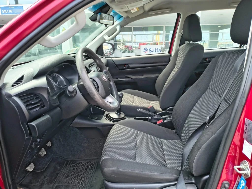 Toyota Hilux Hilux Dx Tss 4x4 Mt año 2024