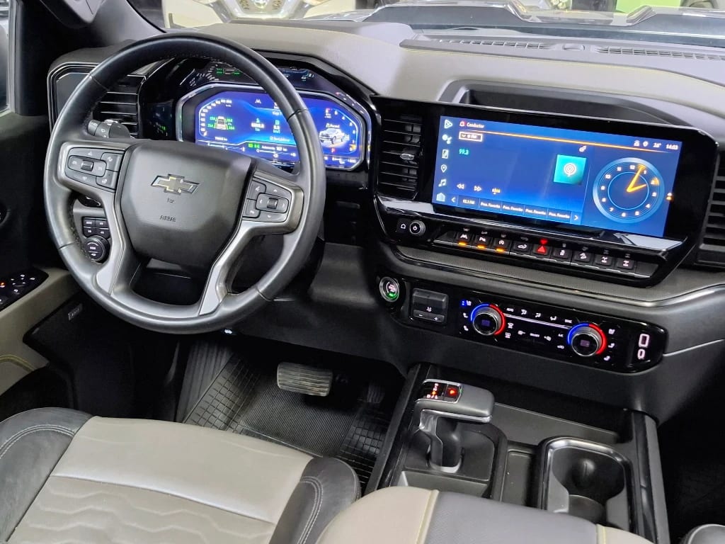 Chevrolet Silverado Silverado Cc Zr2 6.2l At 4wd N2 Onstar año 2023
