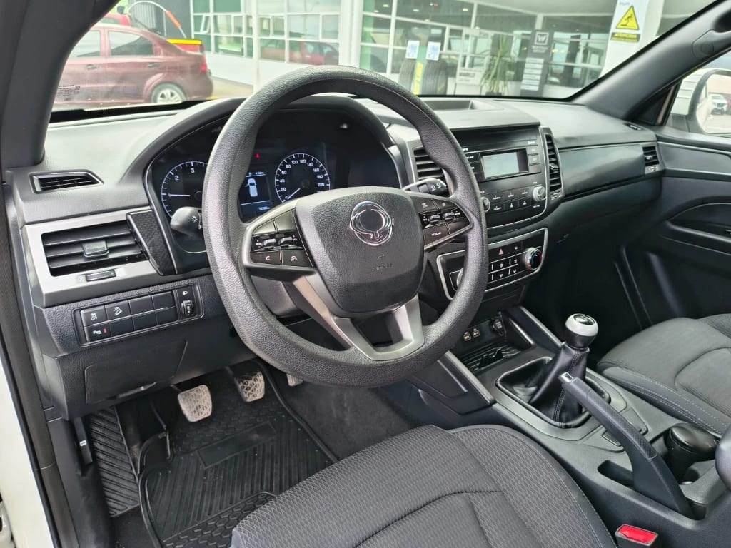 Ssangyong Grand Musso 2.2 4x2 Mt Full-Ql612 año 2023
