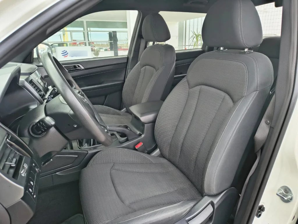 Ssangyong Grand Musso 2.2 4x2 Mt Full-Ql612 año 2023