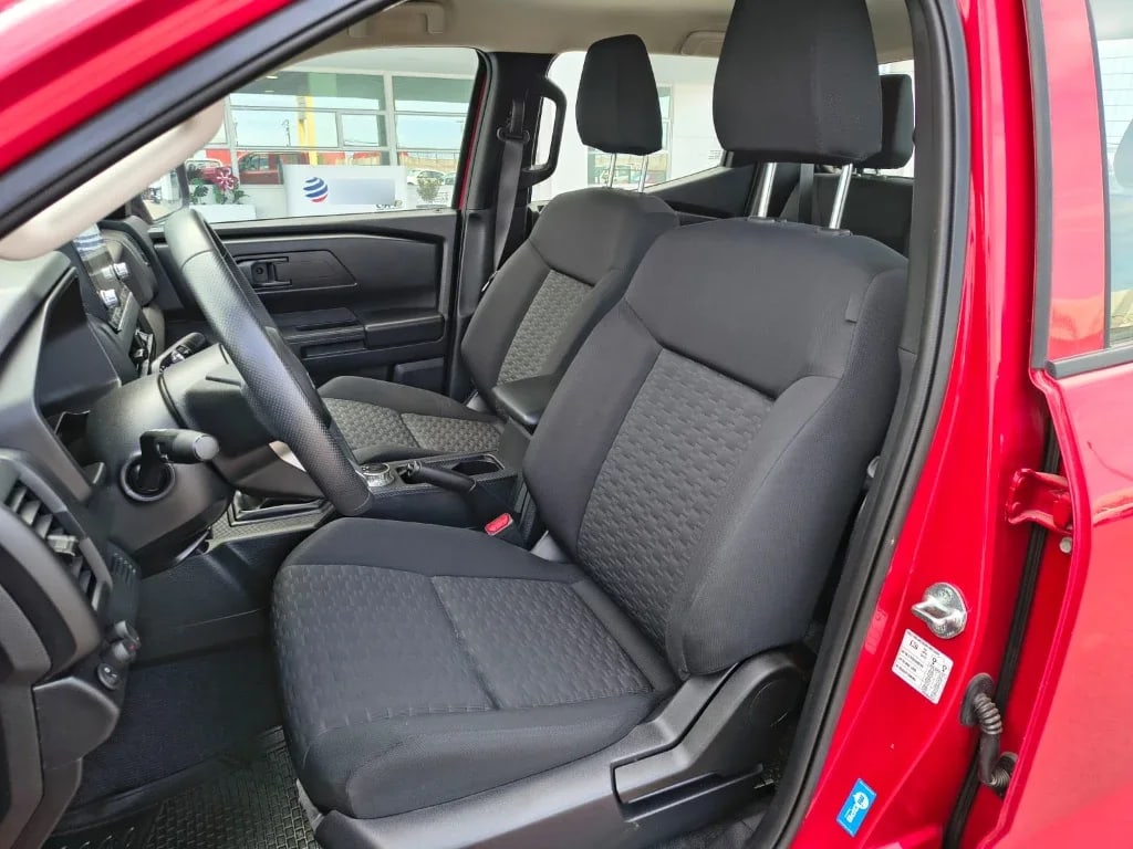 Mitsubishi L200 Katana D/c 2.4 Tdi Mt Xrt 4x4 año 2024