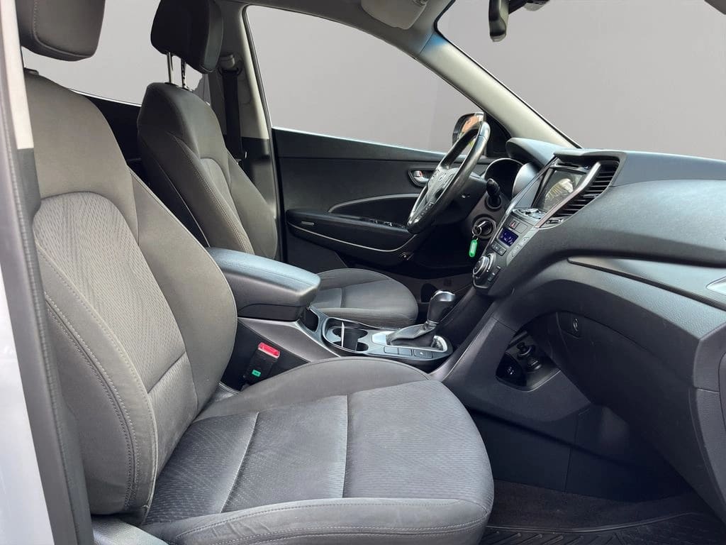 Hyundai Santa Fe 2.2 Gls Crdi Diesel 4wd Dm At 5p año 2018