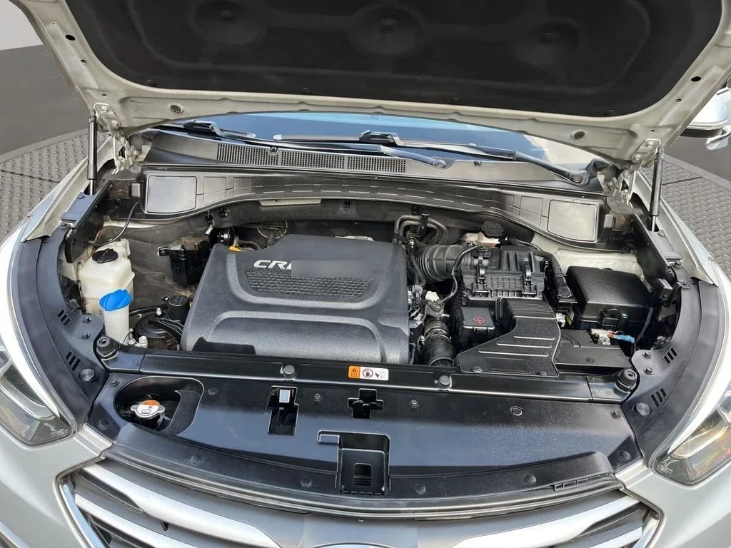 Hyundai Santa Fe 2.2 Gls Crdi Diesel 4wd Dm At 5p año 2018