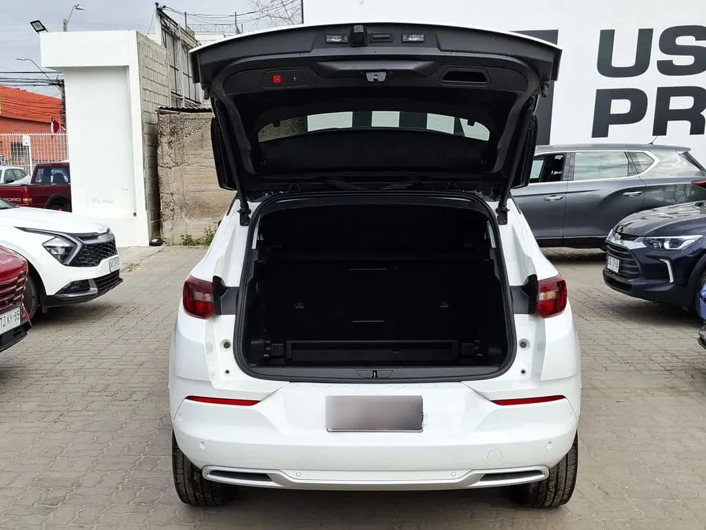 Opel Grandland 1.2t Ultimate 4x2 At 5p año 2023
