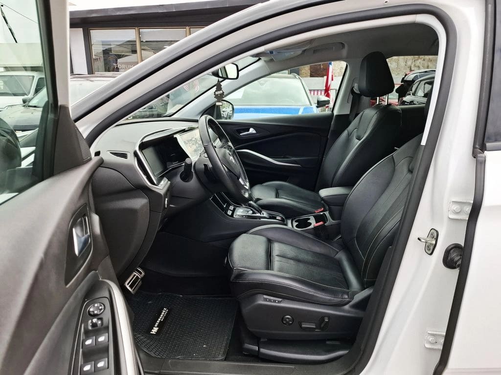 Opel Grandland 1.2t Ultimate 4x2 At 5p año 2023