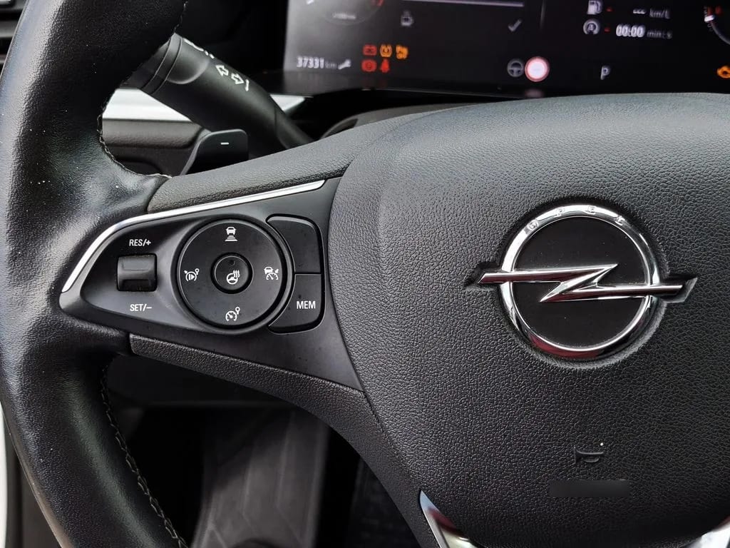Opel Grandland 1.2t Ultimate 4x2 At 5p año 2023