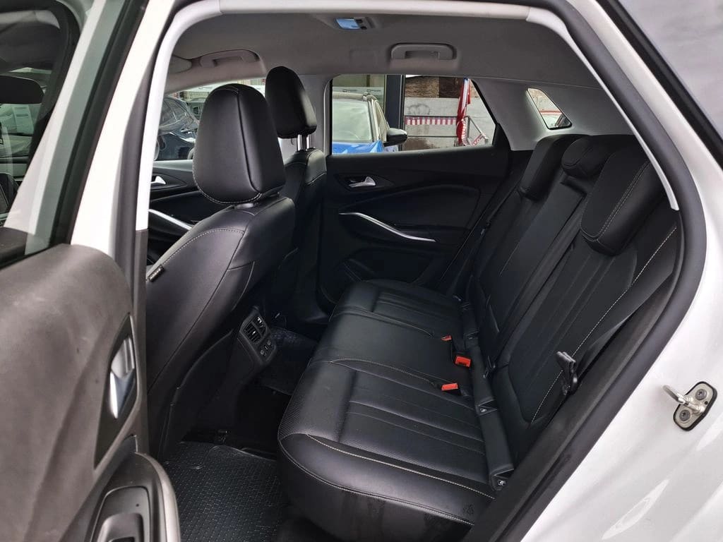 Opel Grandland 1.2t Ultimate 4x2 At 5p año 2023