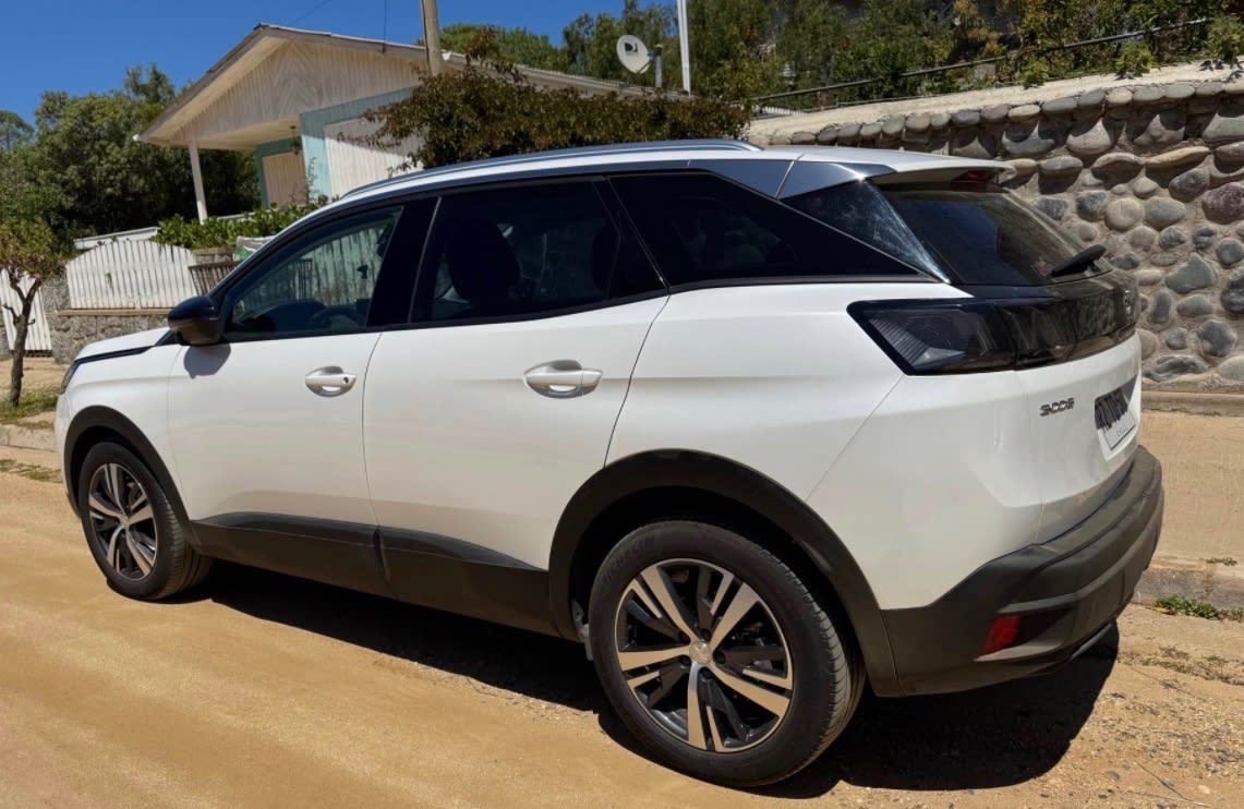 Peugeot 3008 1.2 Active Pack Puretech 130 Mt año 2022