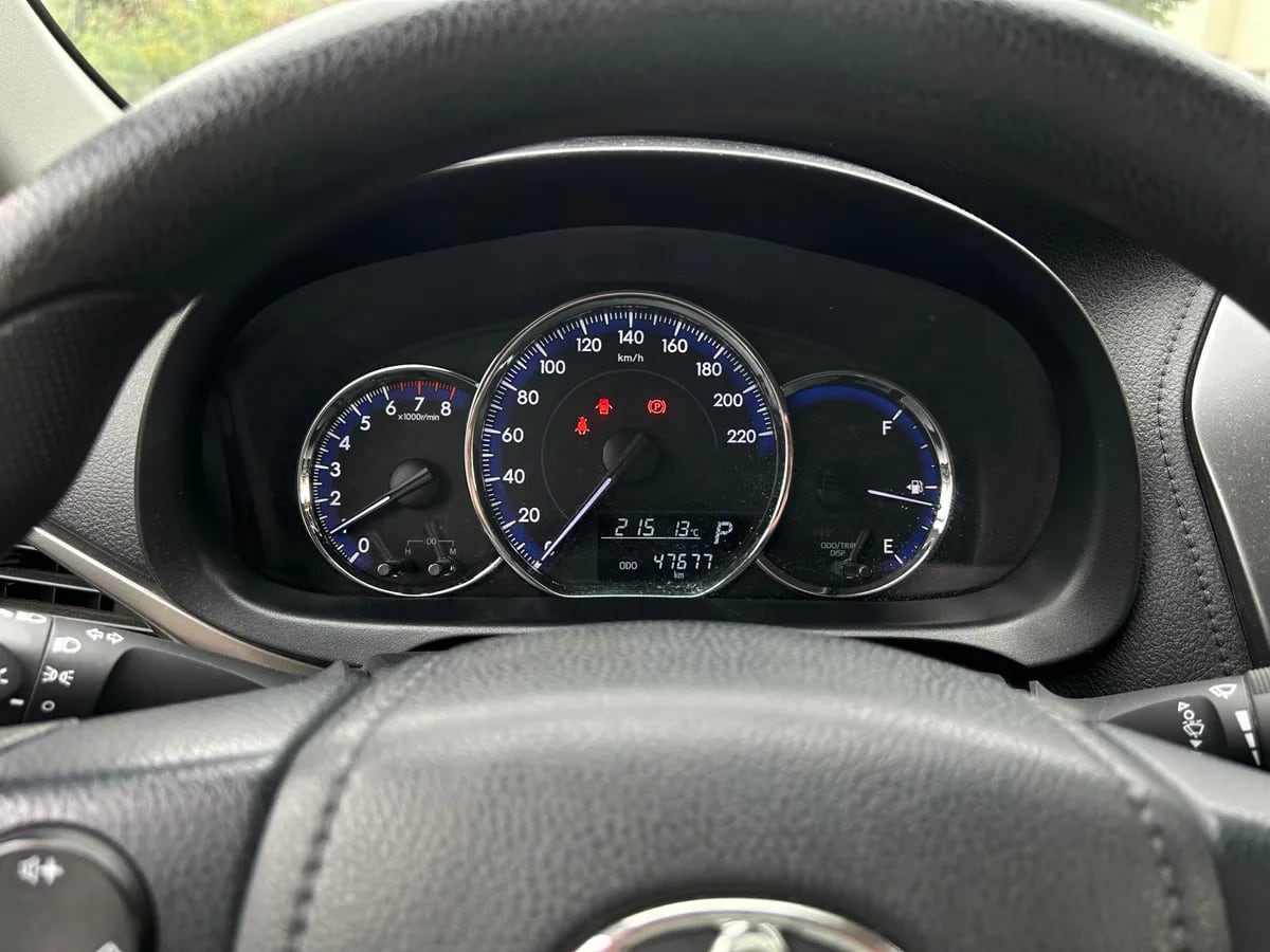 TOYOTA YARIS 1.5 Sedan Gli E At año 2022