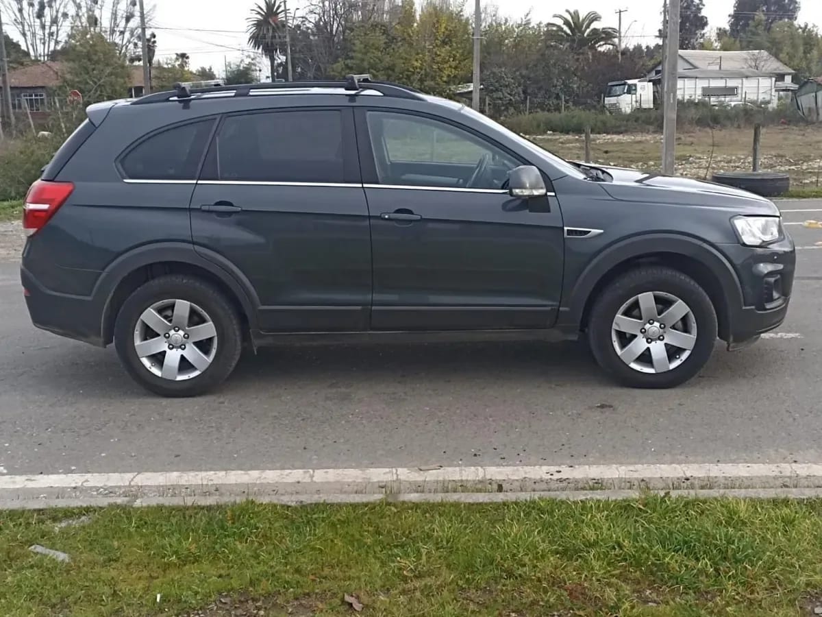 CHEVROLET CAPTIVA 2.2 Ls Fwd 6mt Diesel año 2018