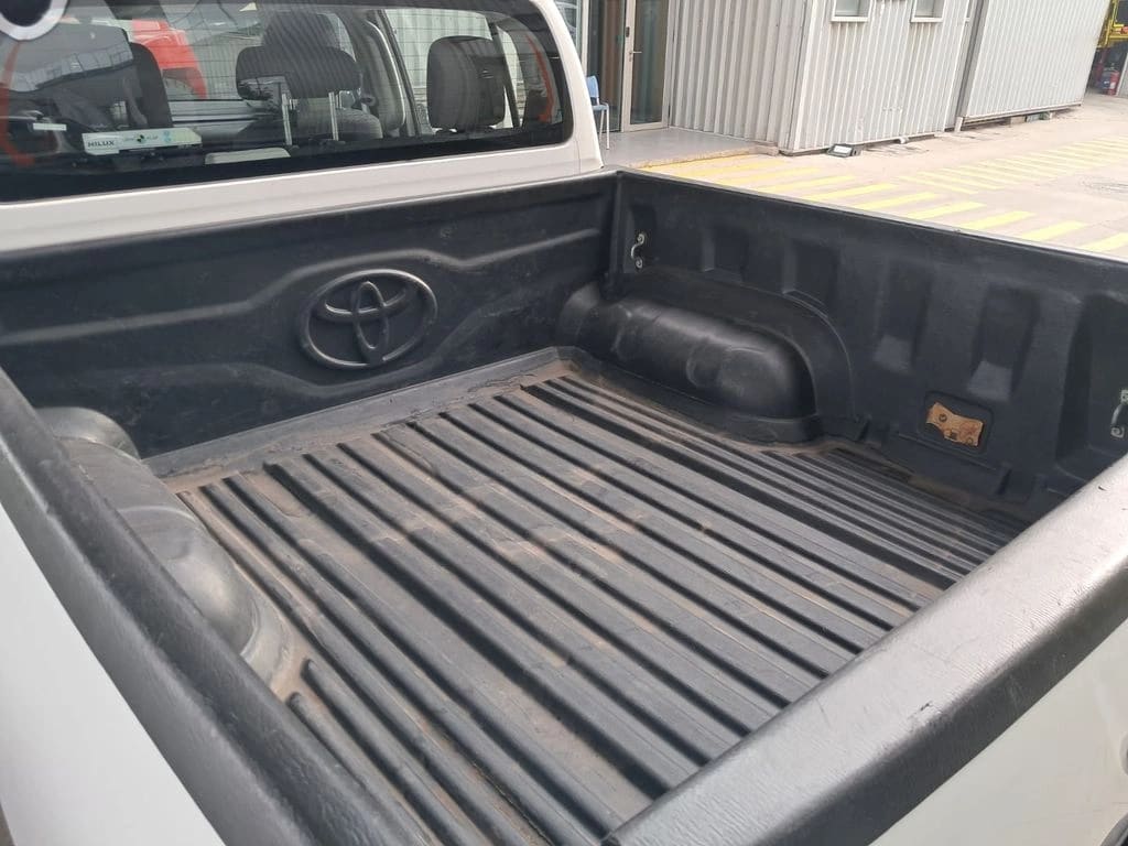 Toyota Hilux 2.4 Dx 4x2 Mt año 2021