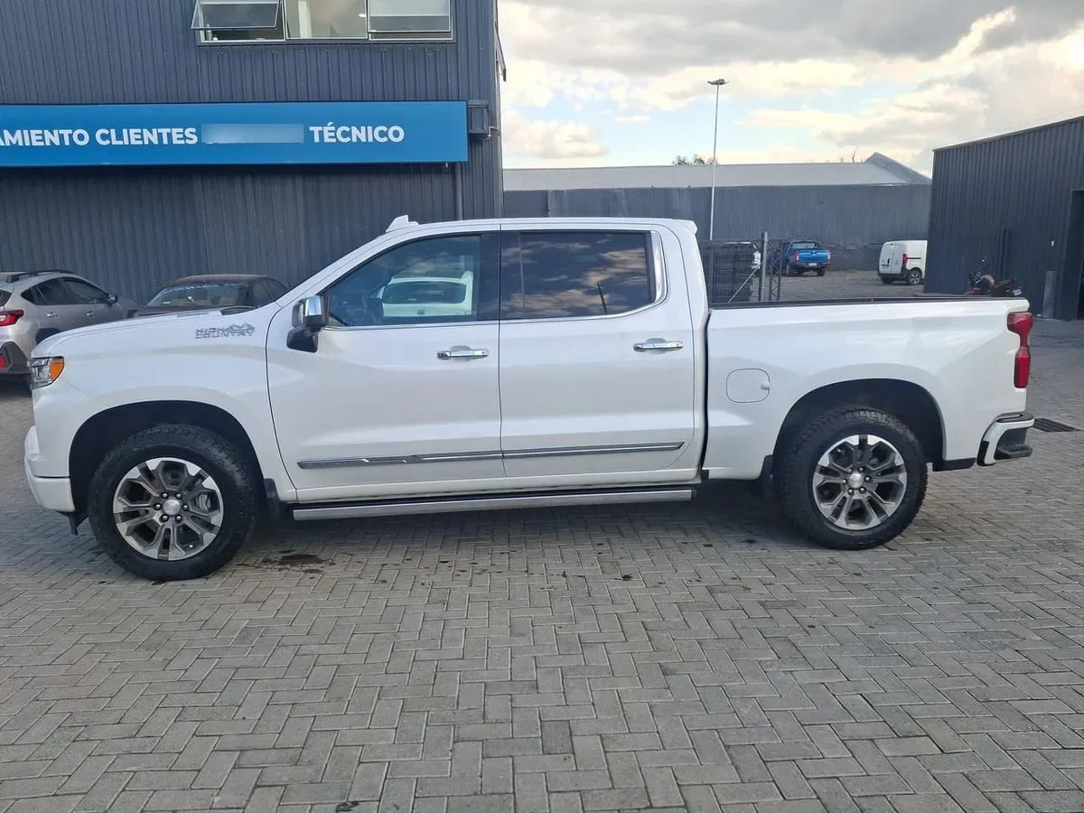 Chevrolet Silverado 3.0 High Country 4x4 At 4p año 2023