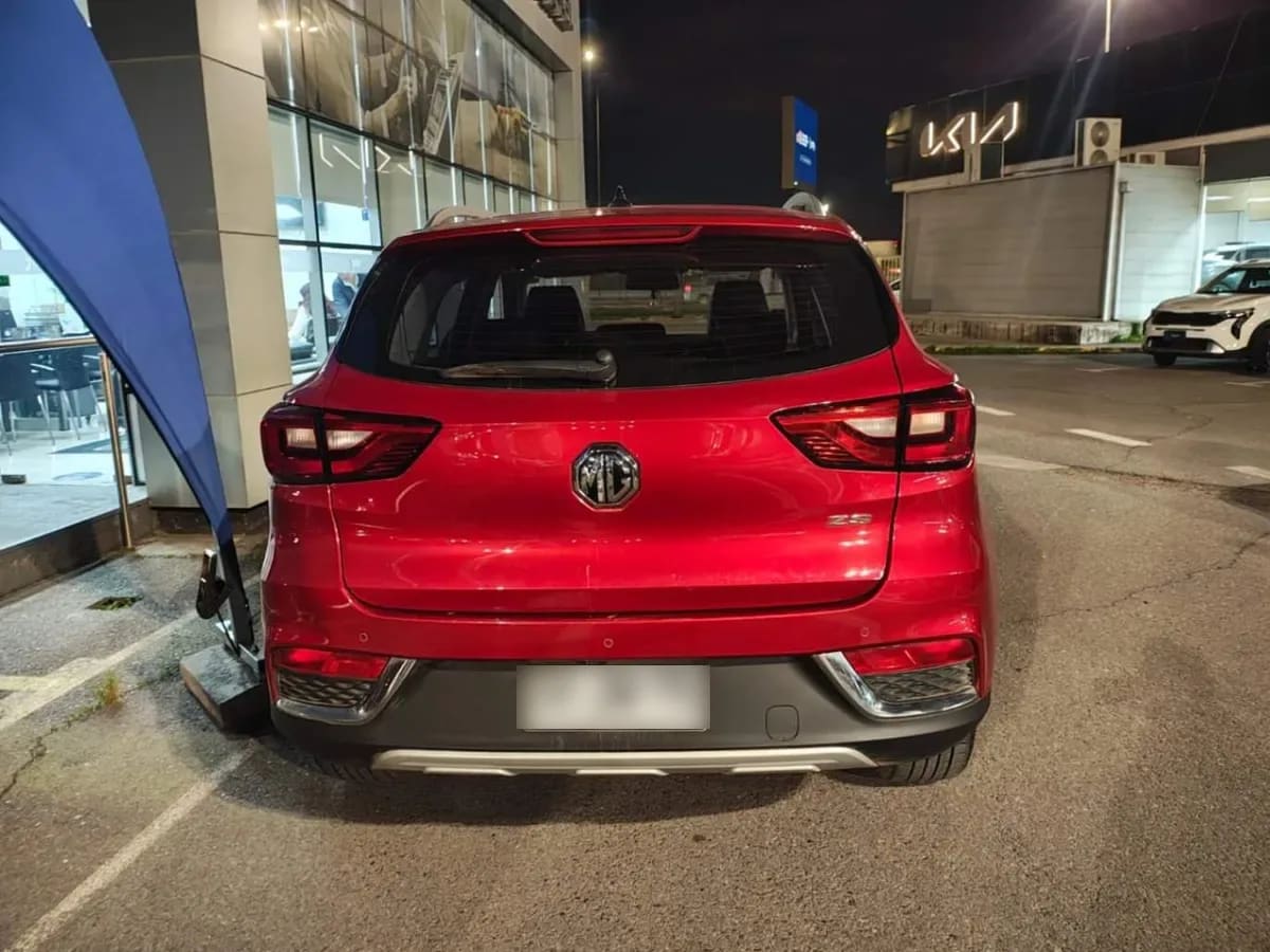 MG Mg Zs 1.5 Comfort 4x2 Mt 5p año 2023