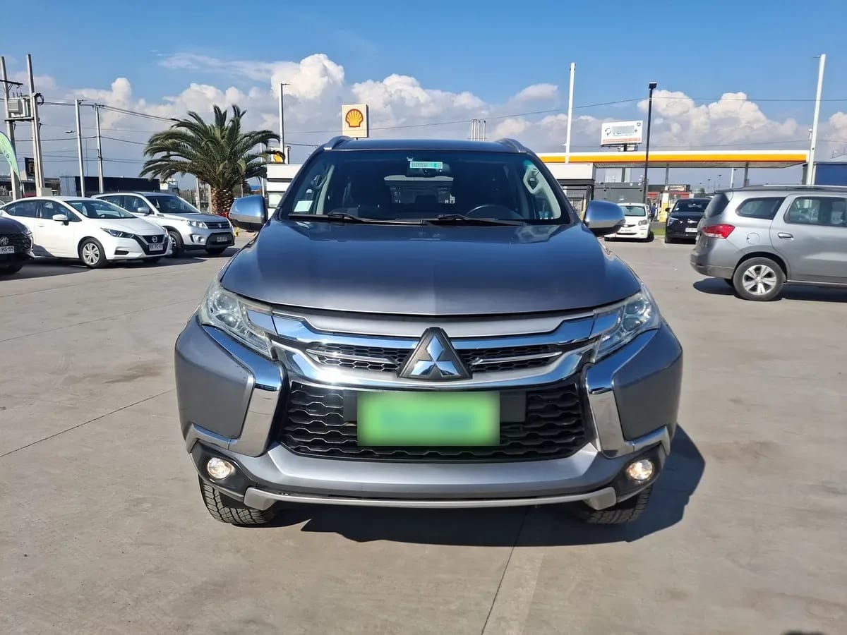 Mitsubishi Montero Sport 2.4 Diesel 4x2 Mt 5p año 2020