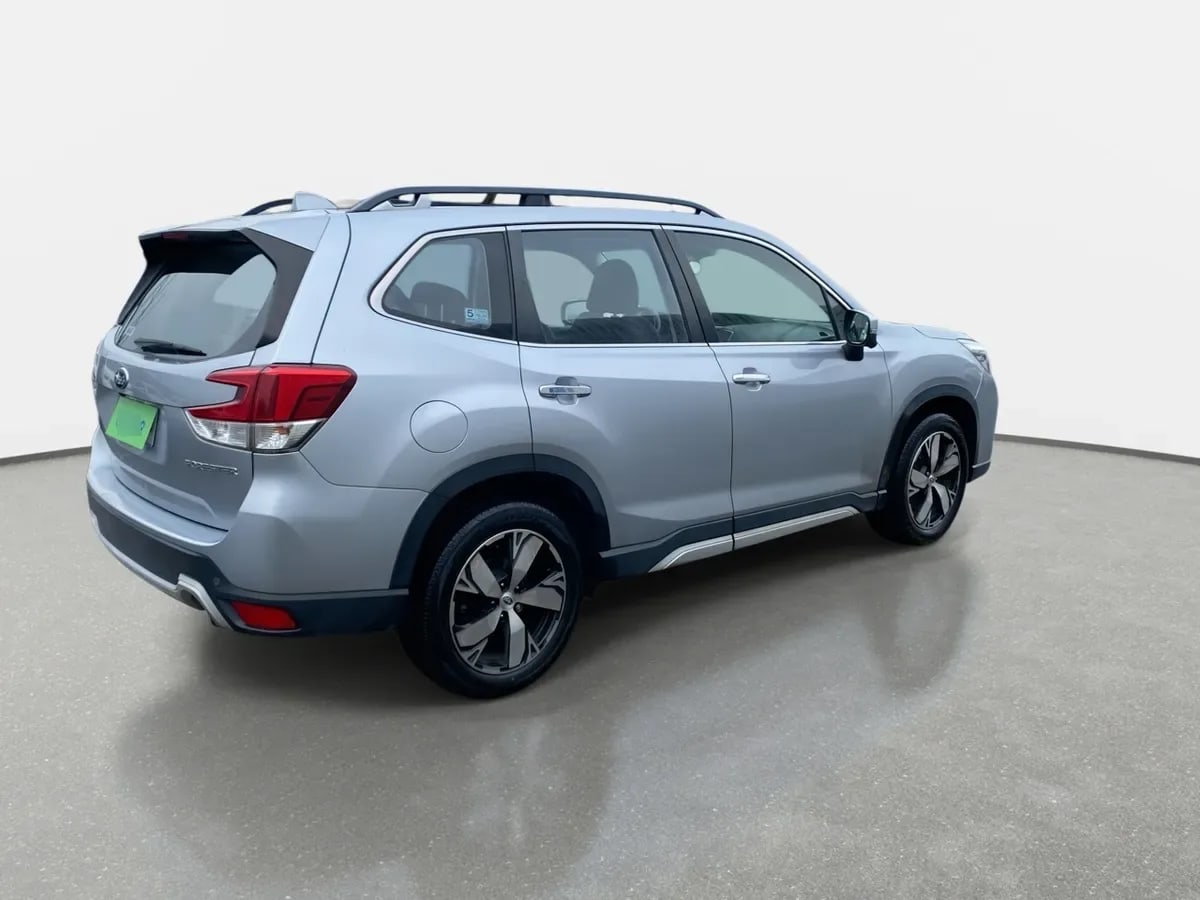 Subaru Forester 2.5i Limited Eyesight Awd At 5p año 2021