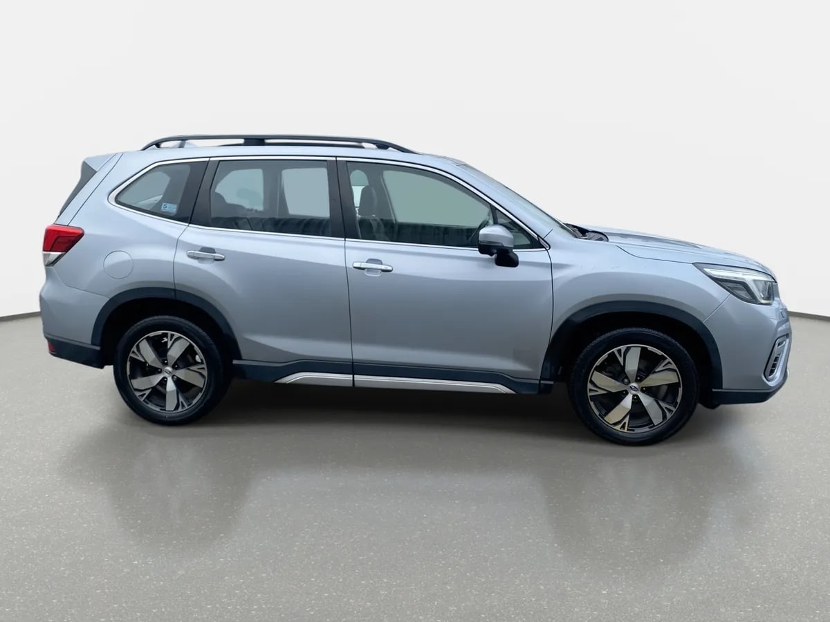 Subaru Forester 2.5i Limited Eyesight Awd At 5p año 2021