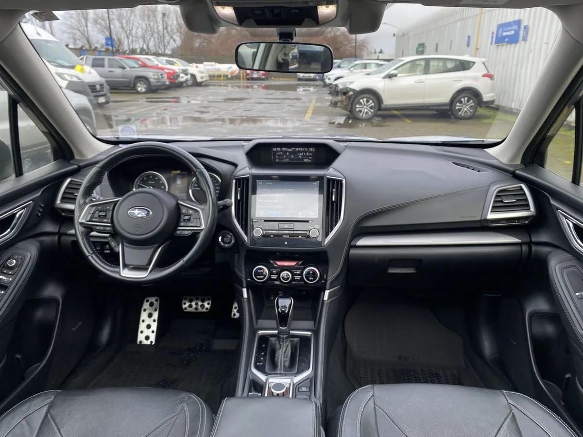 Subaru Forester 2.5i Limited Eyesight Awd At 5p año 2021