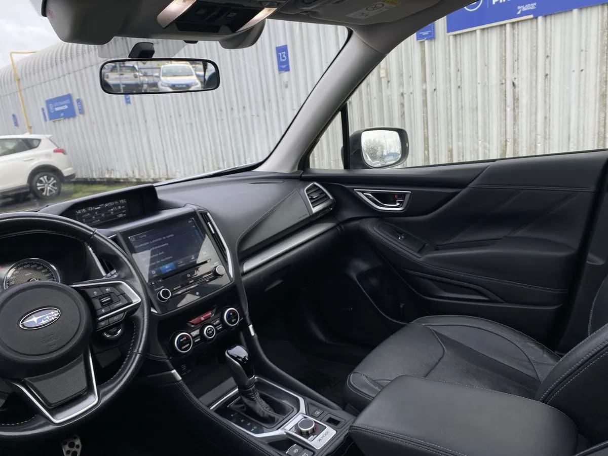 Subaru Forester 2.5i Limited Eyesight Awd At 5p año 2021