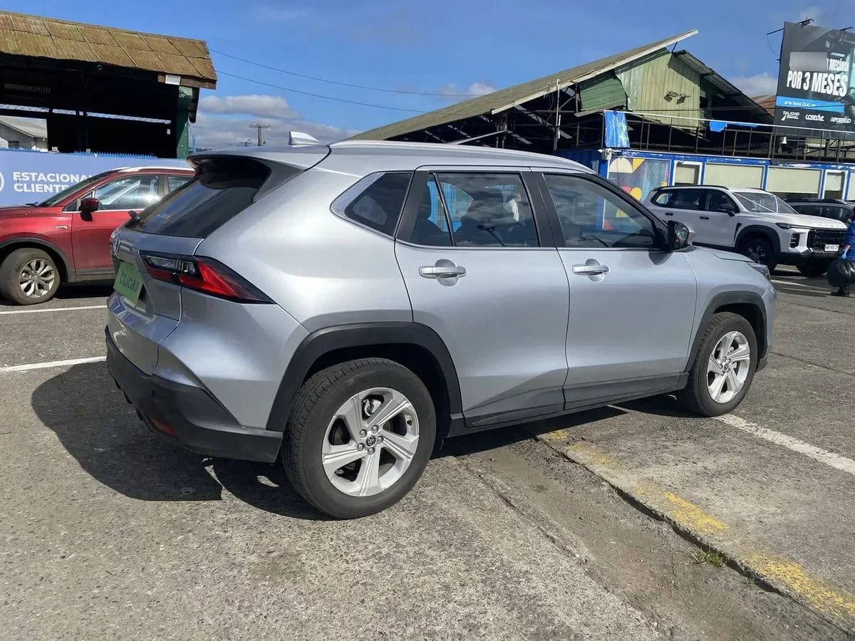 Toyota Yaris Cross 1.5 Xi 4x2 5mt 5p año 2026