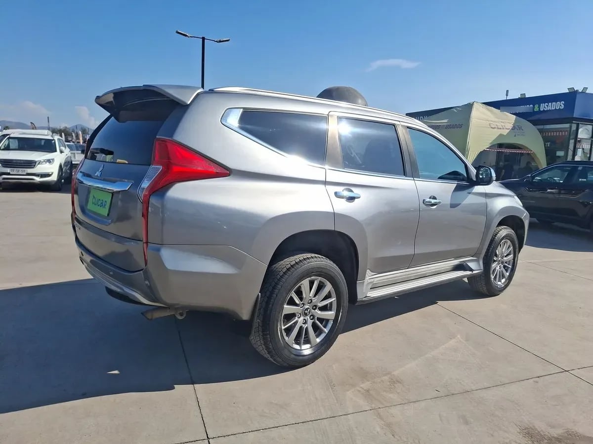 Mitsubishi Montero Sport 2.4 Diesel 4x2 Mt 5p año 2020
