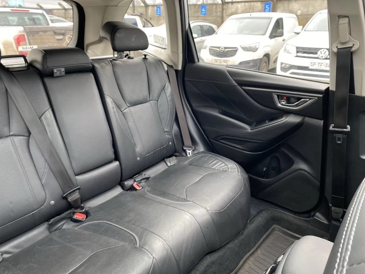 Subaru Forester 2.5i Limited Eyesight Awd At 5p año 2021