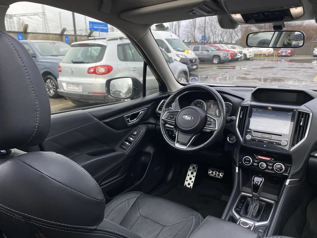 Subaru Forester 2.5i Limited Eyesight Awd At 5p año 2021