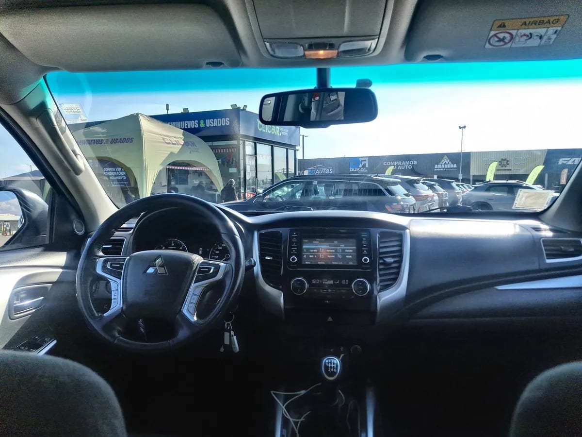Mitsubishi Montero Sport 2.4 Diesel 4x2 Mt 5p año 2020