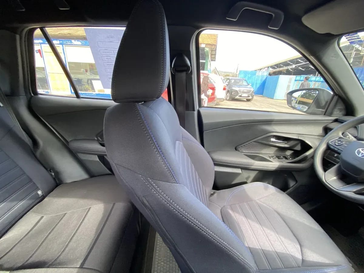Toyota Yaris Cross 1.5 Xi 4x2 5mt 5p año 2026