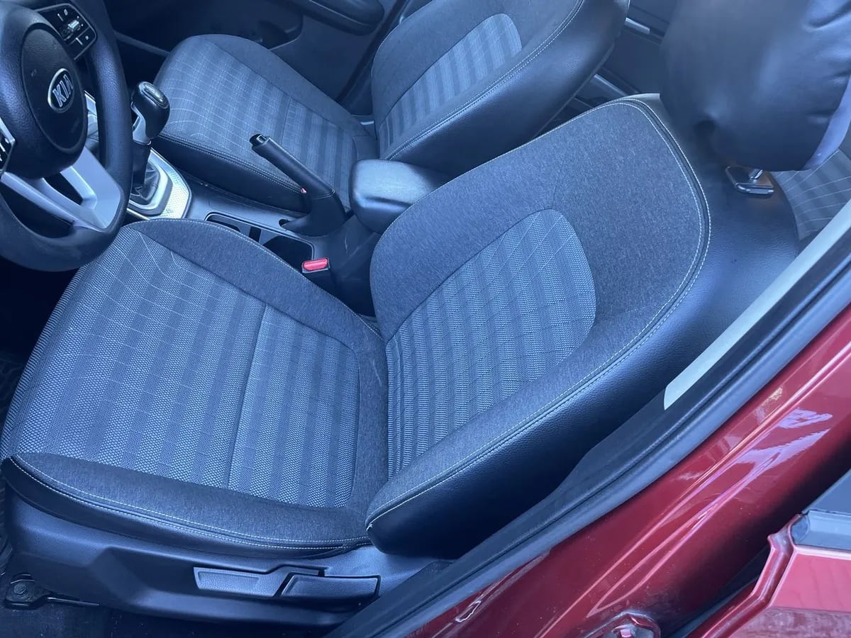 Kia Sonet 1.5 Ex 4x2 6mt 5p año 2021